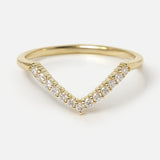 Outward Curved Diamond Contour Band